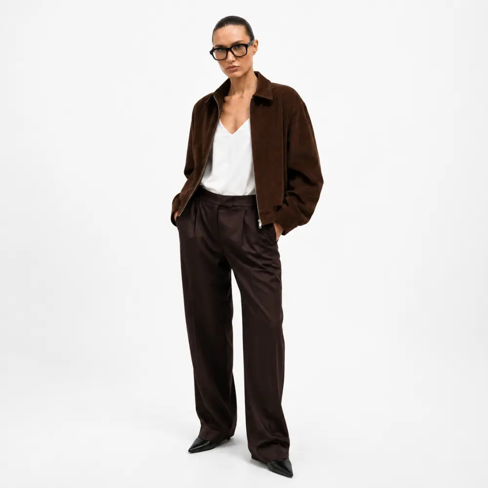 Jaqueta Feminina Verona marrom em algodão – look completo